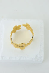 Petal Kisses Cuff Bracelet Gold