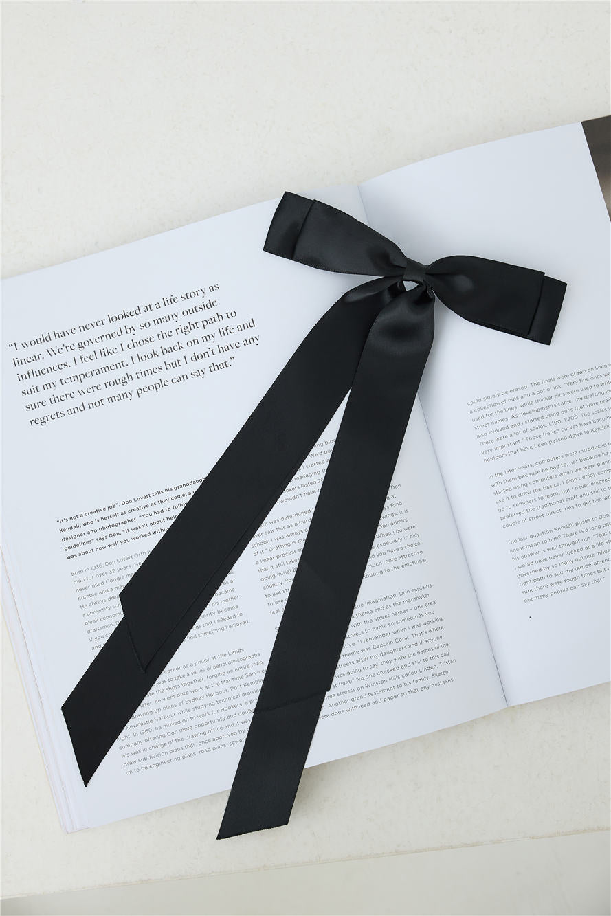 Whimsy Bow Hair Clip Black