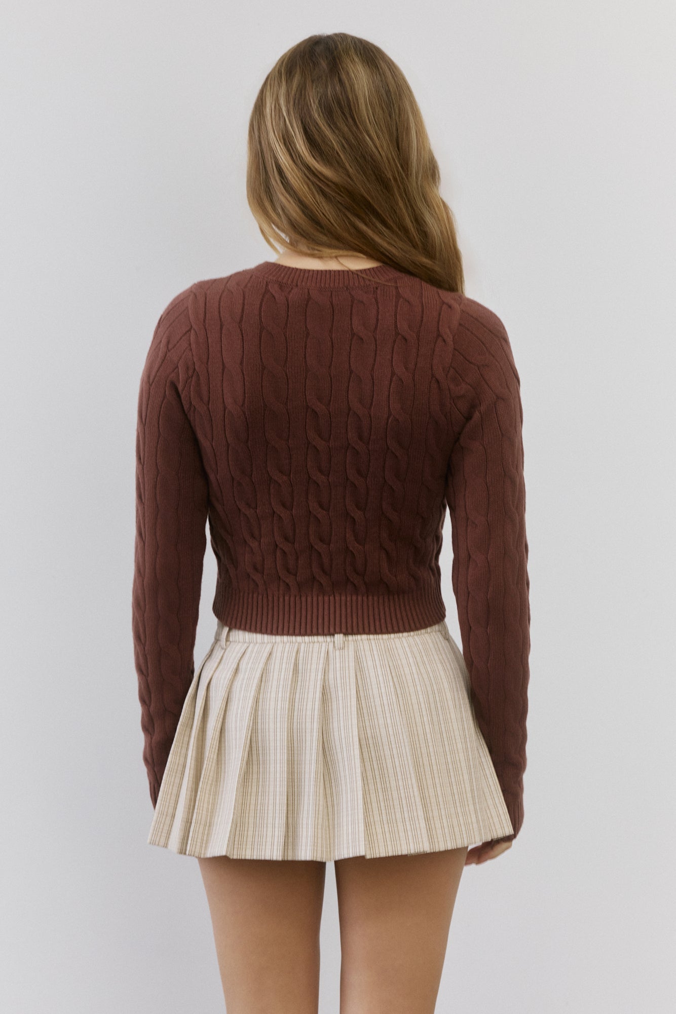 The Exclusive Cable Knit Sweater Brown