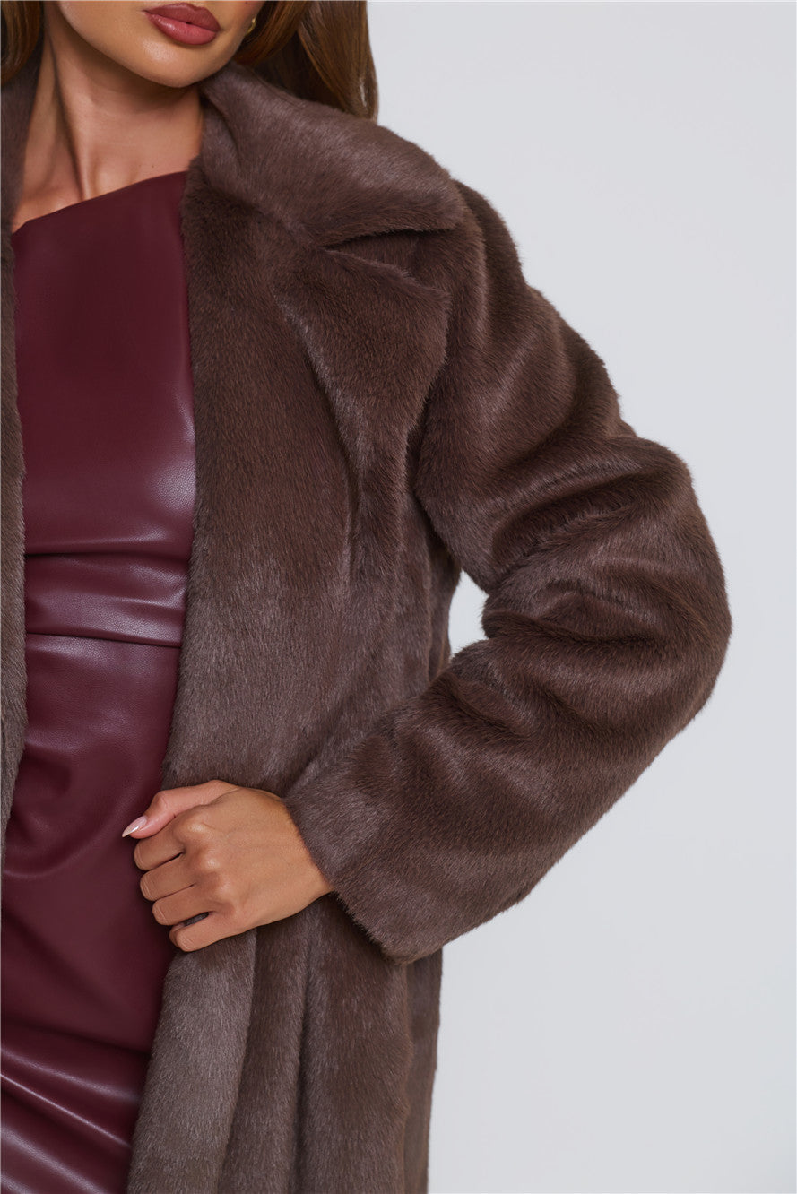 Plushé Faux Fur Coat Chocolate