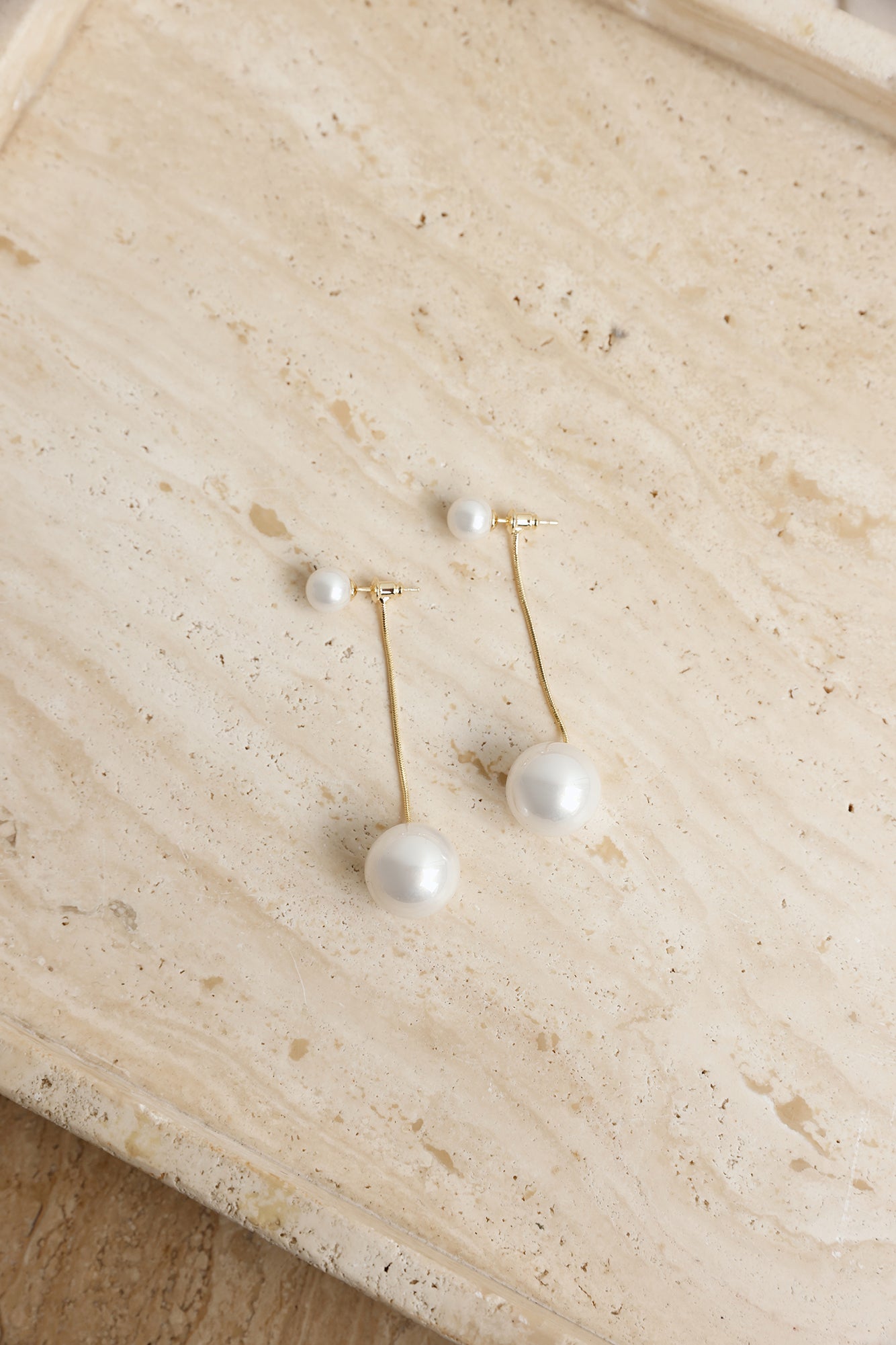 One To Want Earrings Gold